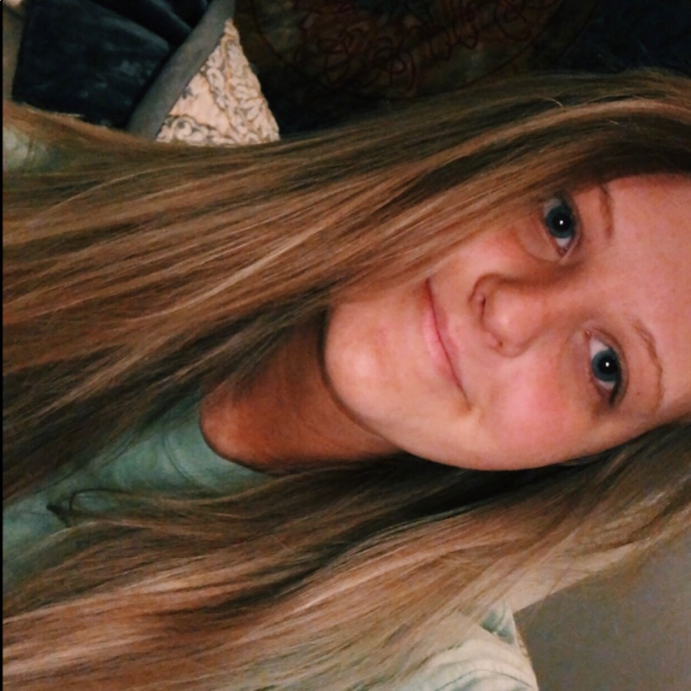 Meet your Posher, Hailey